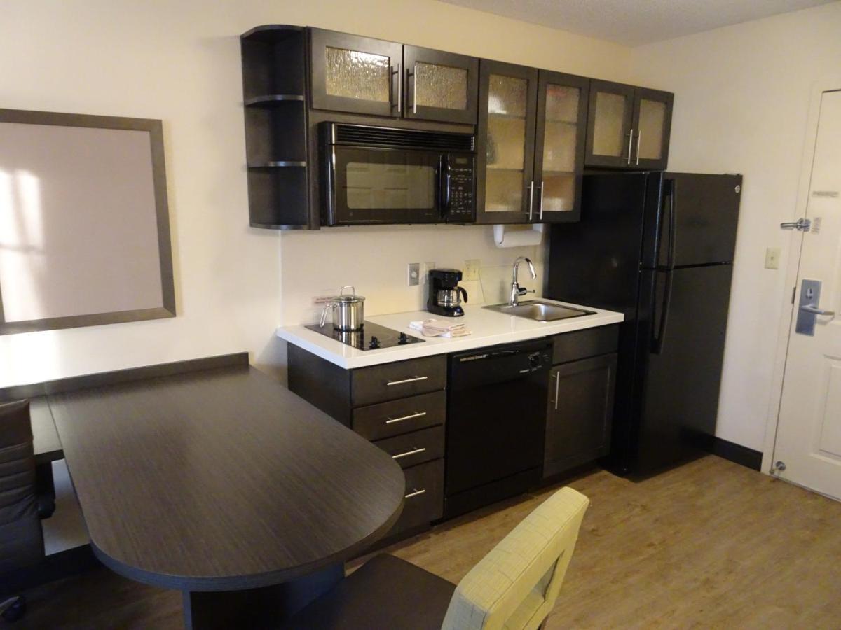 Candlewood Suites Glen Allen-Short Pump Екстериор снимка